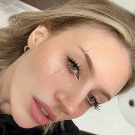 Treat me on my birthday and receive a hot gift