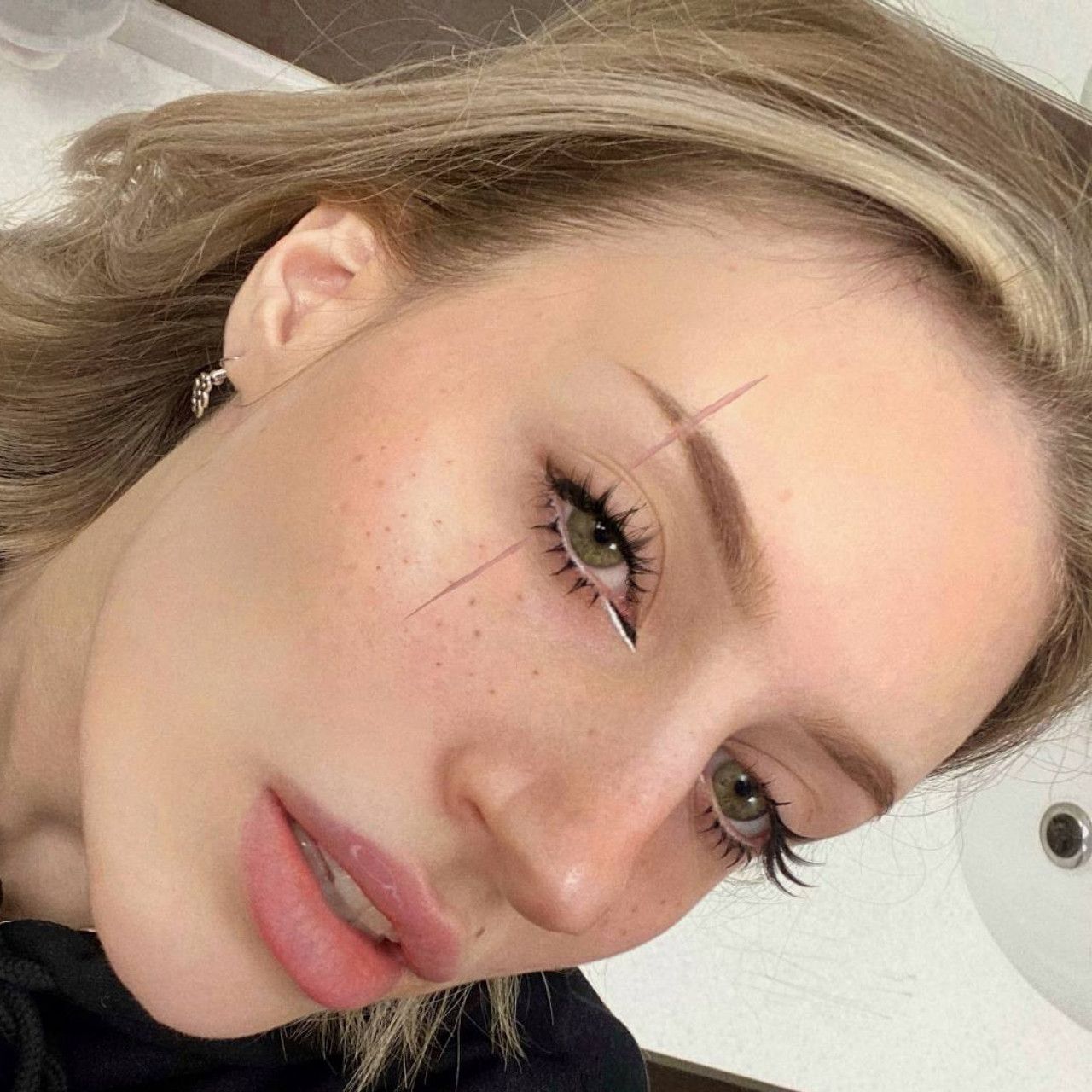 Treat me on my birthday and receive a hot gift