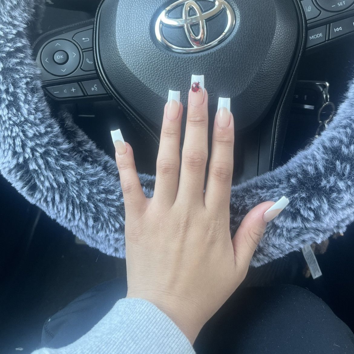 nails