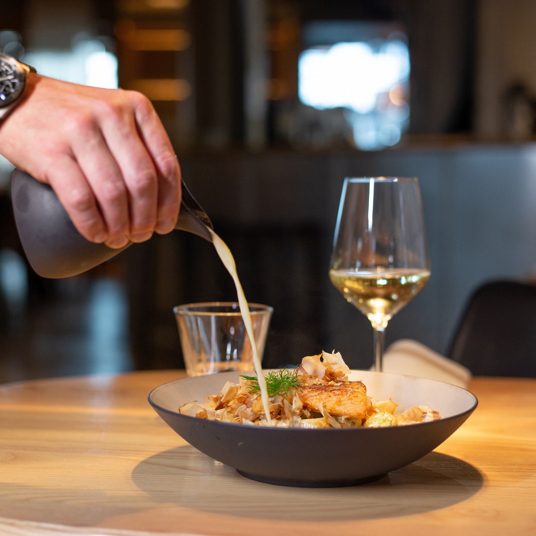 Treat me with a meal