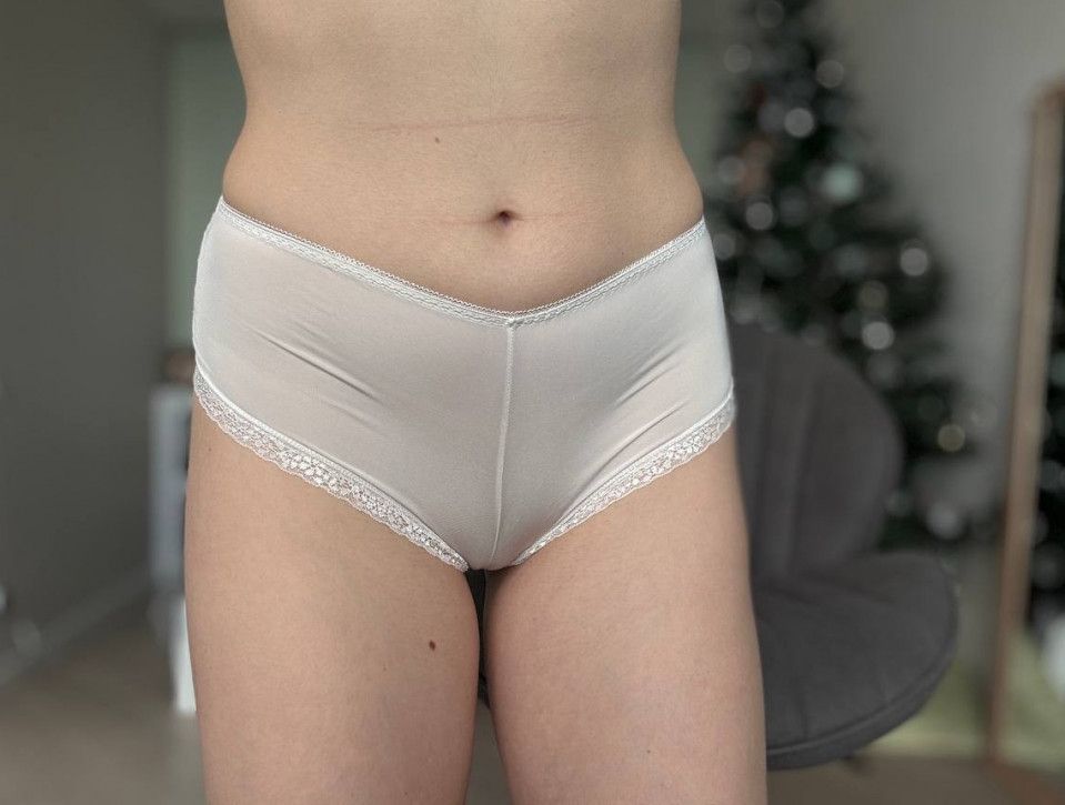 silky lace pink hipsters