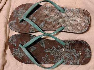 Tropical blue and black Old Navy flip flops size 11