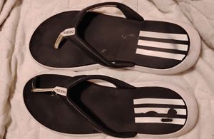 Adidas black and white flip flops BROKEN size 11