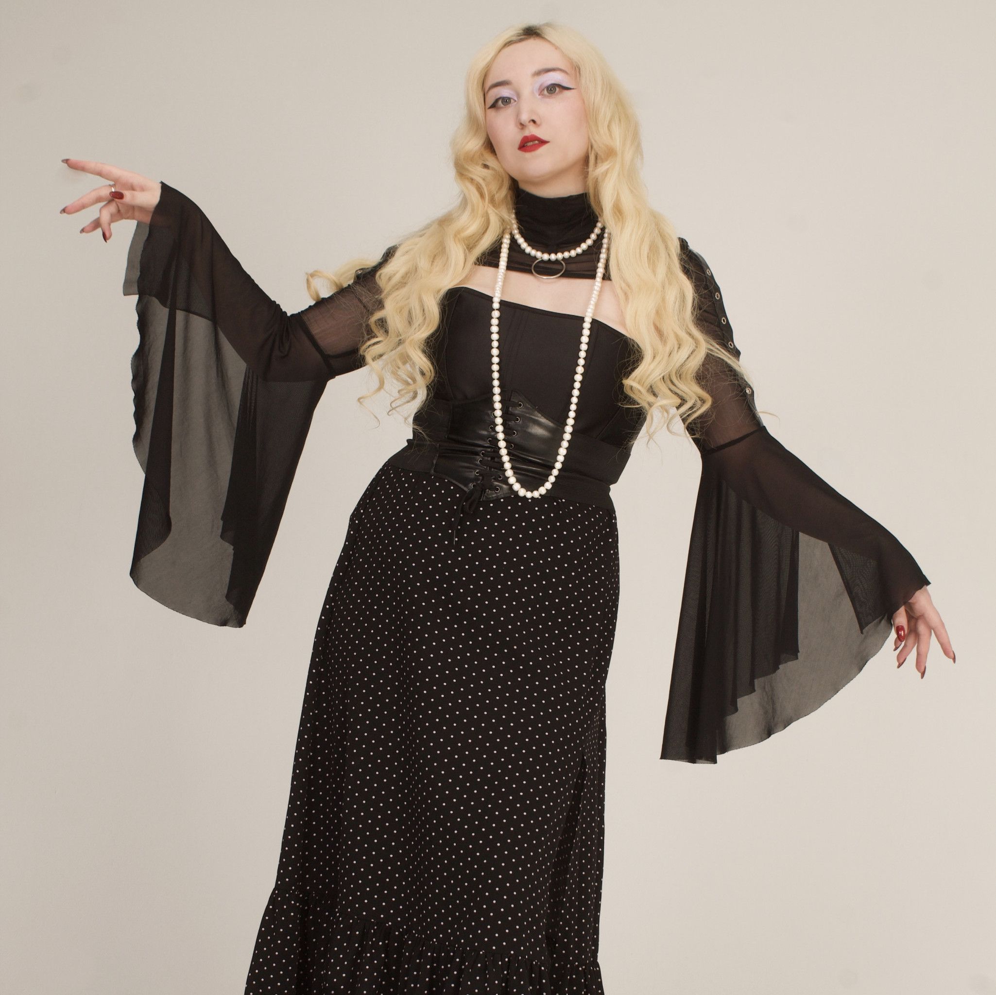 Burlesque cover modeling