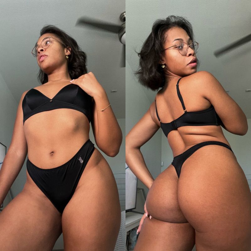 BLACK BRA AND PANTY SET