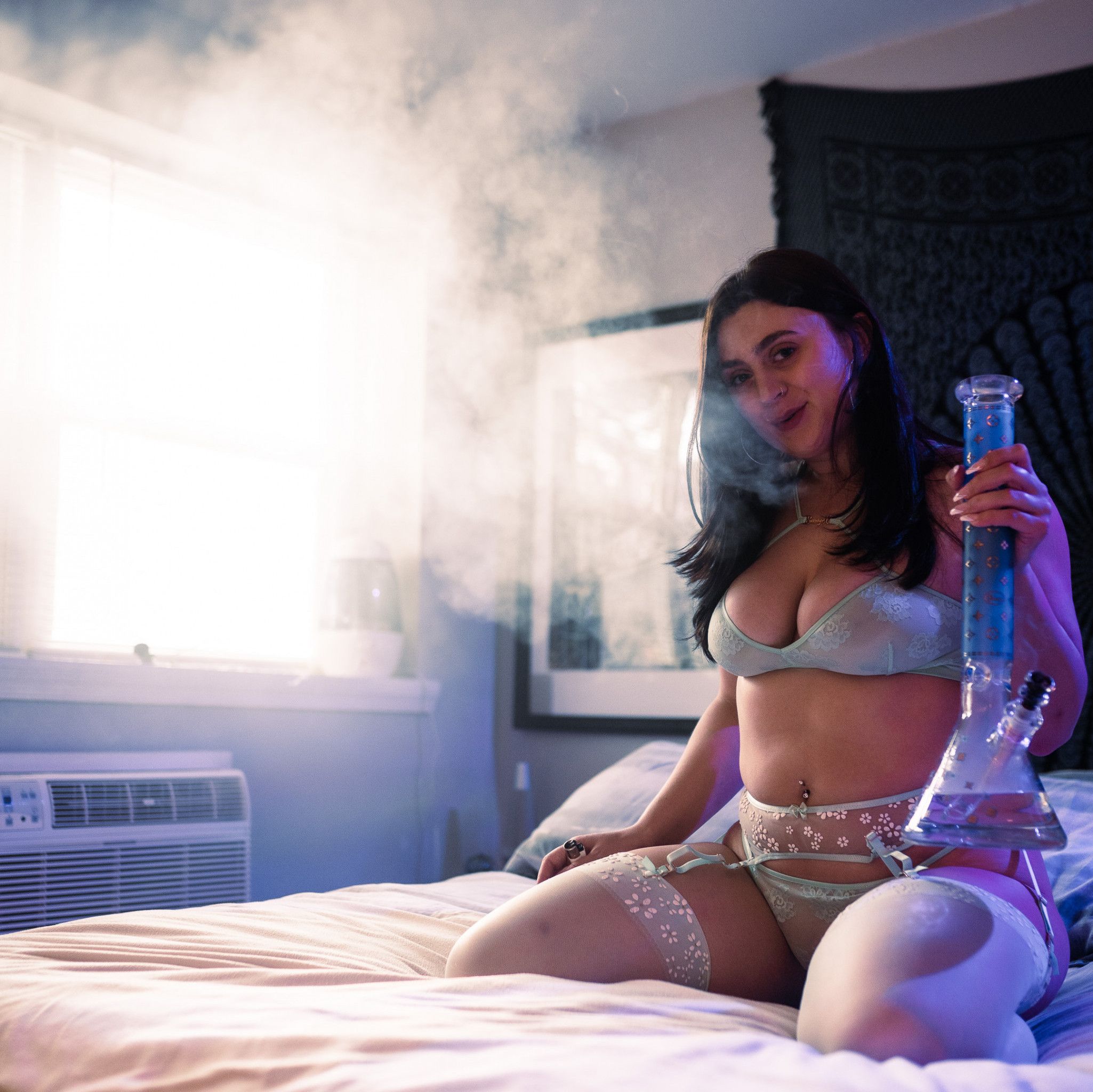 Stoner Slut: Shot by JayShootsMe