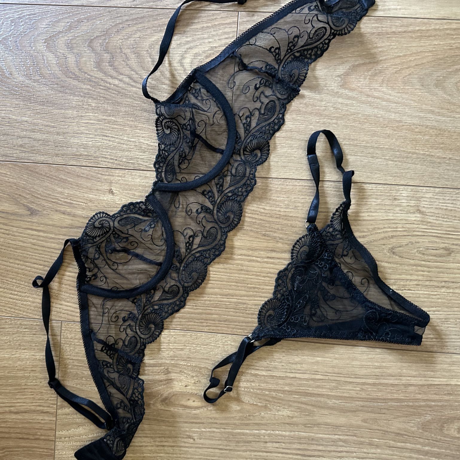 black lingerie cherrycandle