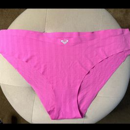 Hot pink roxy cheeky undies