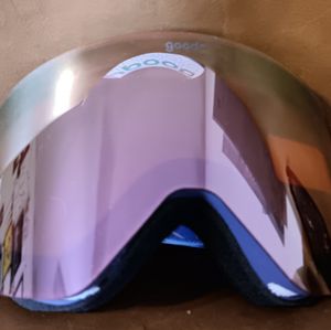 SKI GOGGLES