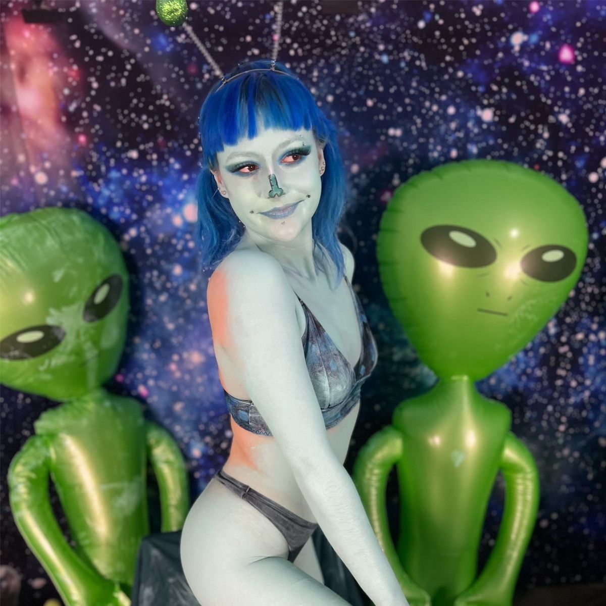 ALIENUSSY PHOTOSET