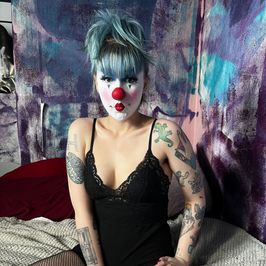 Fishnet Clown Photoset