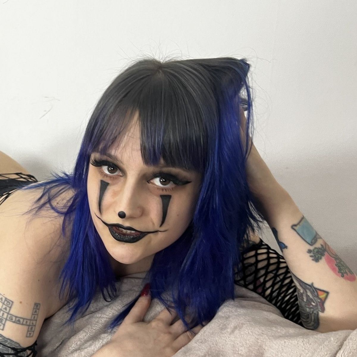 Fishnet Bodysuit Photoset