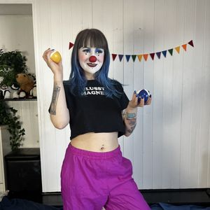 Pantsed Clown Photoset