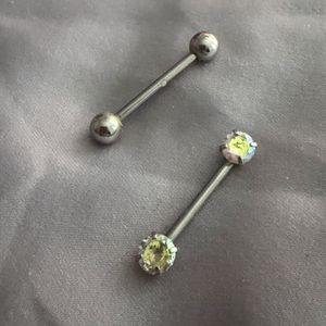 2 x body piercing bars