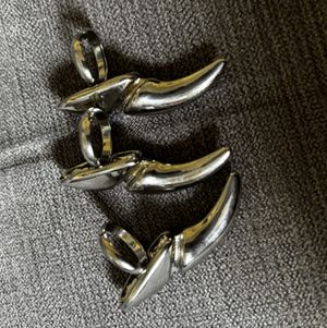 Claw Nails