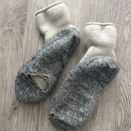 WORN WOLLEN SOCKS
