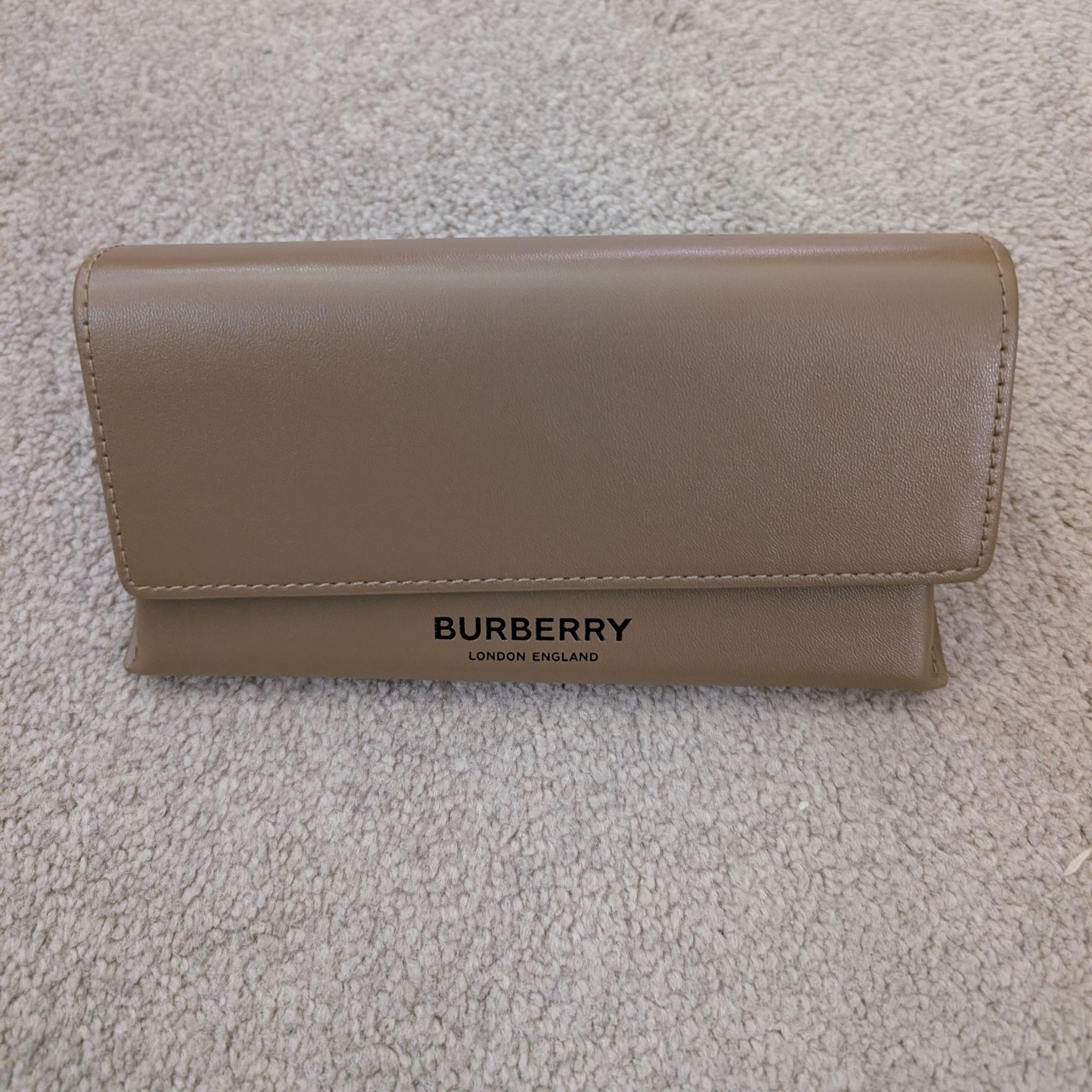 Burberry Sunglasses Case