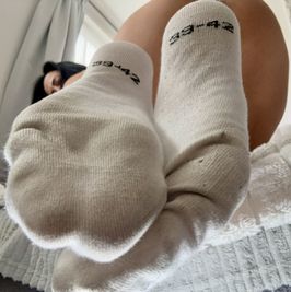 Dirty white Puma ankle socks