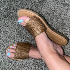 Gently Used Slide Sandals