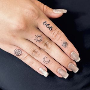 GET MY NAILS DONE