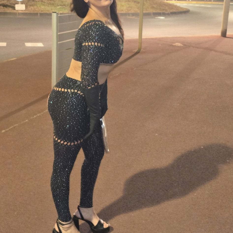 ROPA USADA GLORYHOLE y DOGGING FOREST