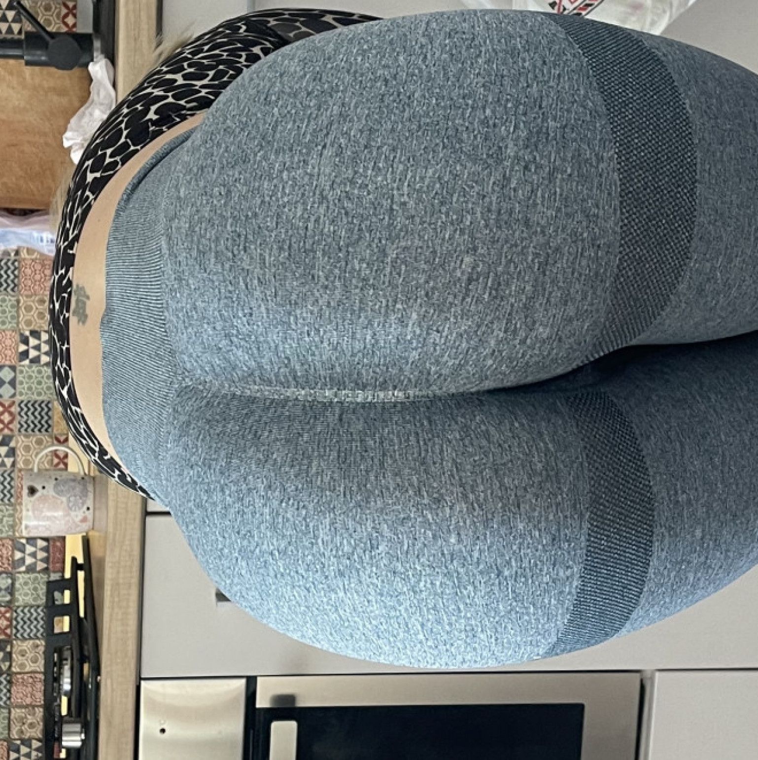 grey tight worn leggings
