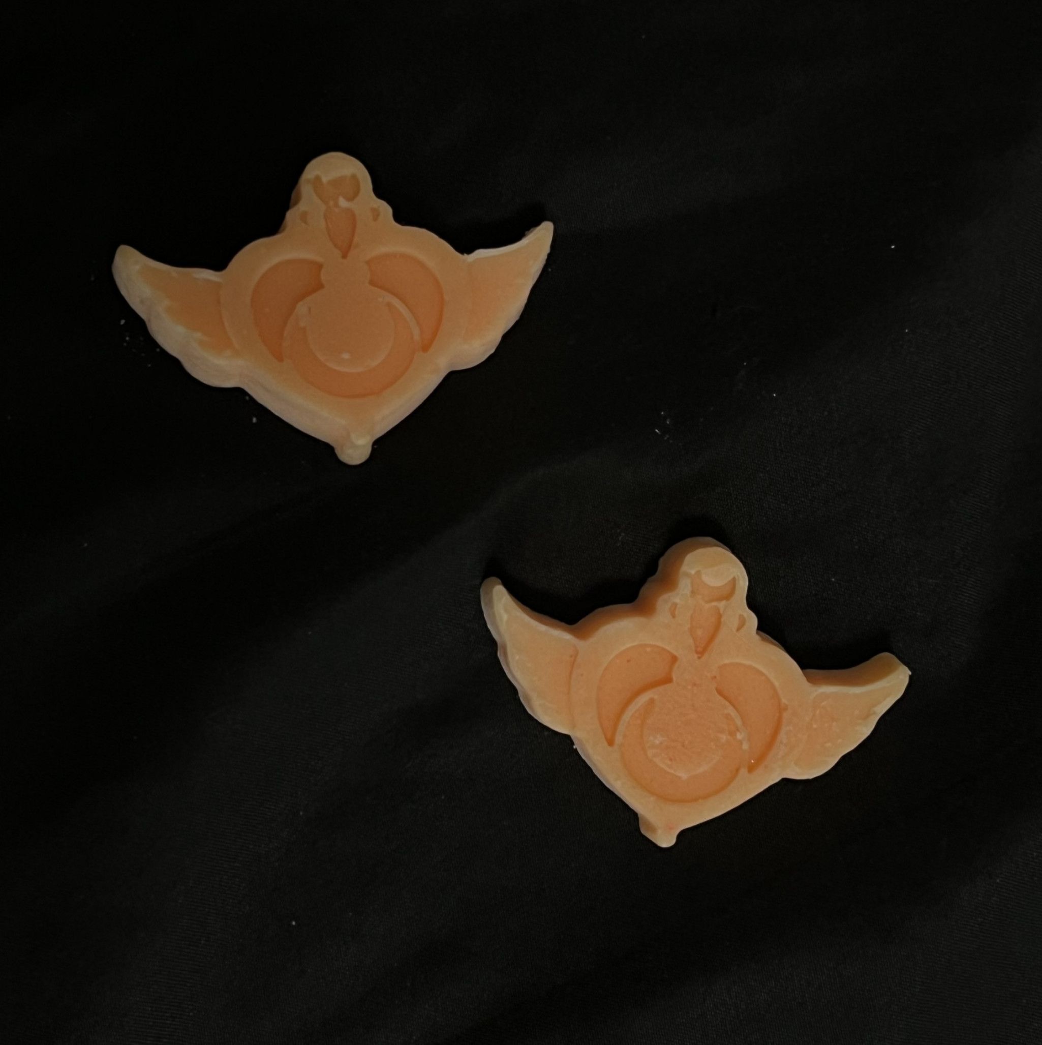 PERFUME AND BODY SCENTED WAX MELTS