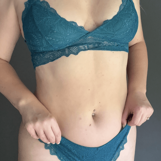 BLUE LACE SET WORN