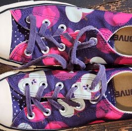 Magenta Apple Converse Size 6