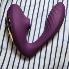 Purple and Gold Sucker