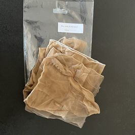 ZIG ZAG FF STOCKINGS WORN BY ANGIE LYNX