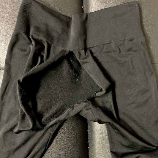 Ripped Leggins from Ripped Leggings Ends In Nasty Backshots!