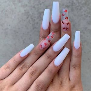 Spoil me my new mani