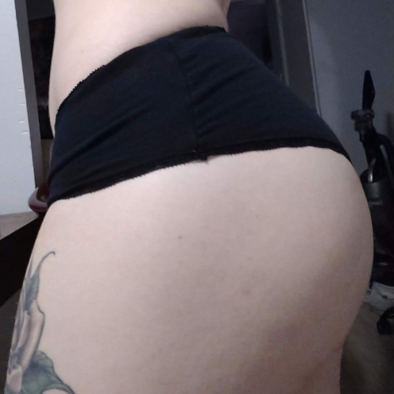 BLACK WORN PANTIES