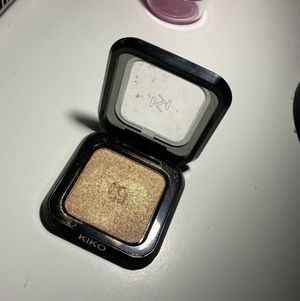 eyeshadow