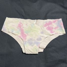 Seamless Cheeky Thong