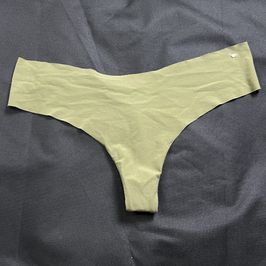 Seamless VS Thong