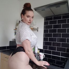 Ginger Gets Messy 1 Pics