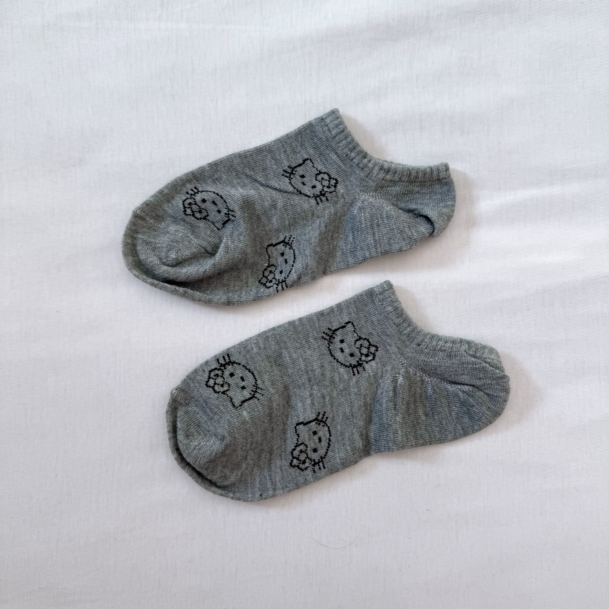Grey Hello Kitty ankle socks