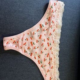CHERRY THONG WITH LACE