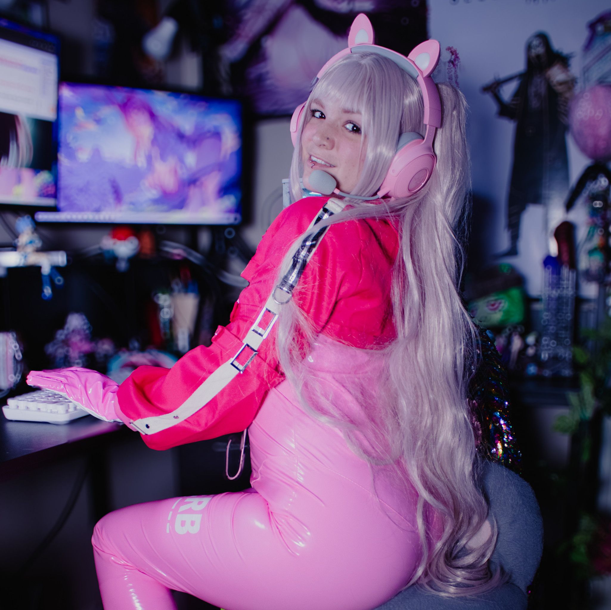 Gamer Alice Cosplay Photoset