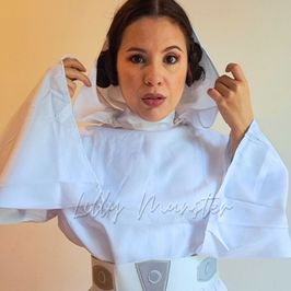 Princess Leia Cosplay Photo Set