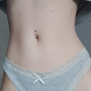 5 SFW Custom Photos