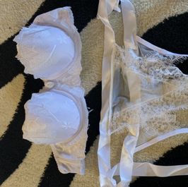 Pixiecumms white lace set easy access