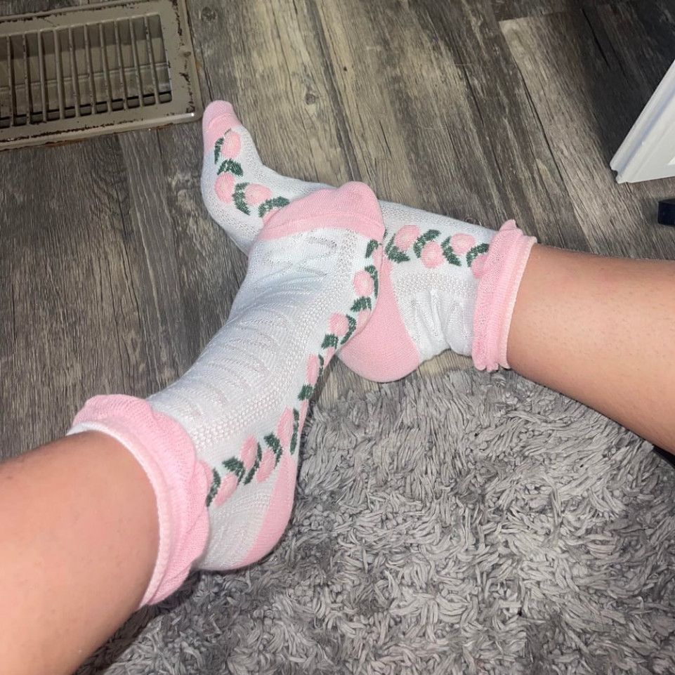 White w Pink and Roses Frill Socks