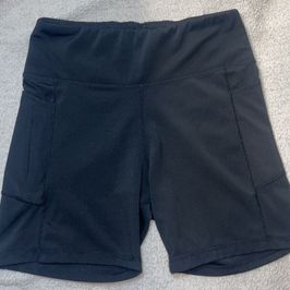 Black Biker Short w Pockets