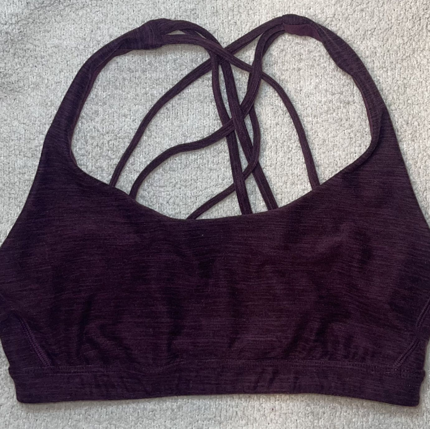 VS Strappy Sports Bra