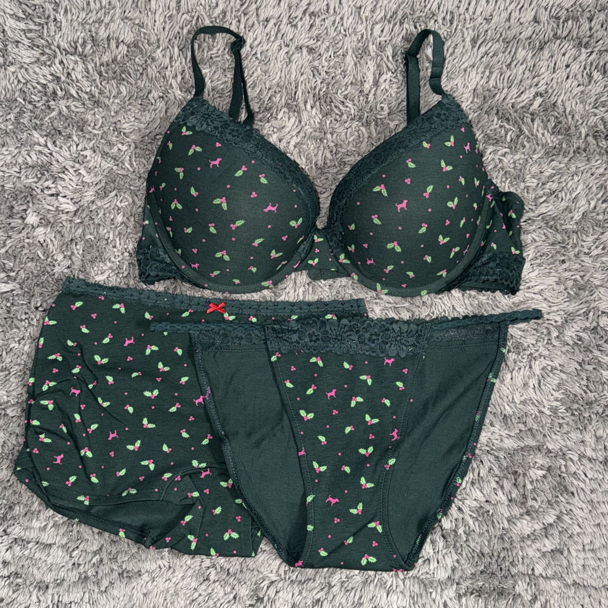 Dark Green Bra and 2 Panties Set