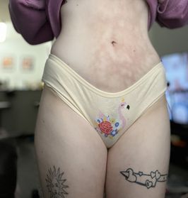 WORN YELLOW GRAPHIC FULL BRIEFS
