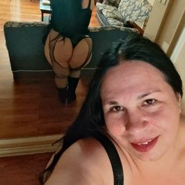 Selfies SFW with a mirror and my little tail 20 Pics